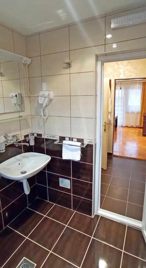Konaciste Zlatibor Aparthotel ภายนอก รูปภาพ